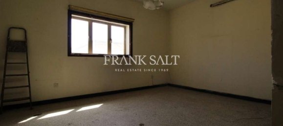  House in Bormla, Malta No. 2399 5