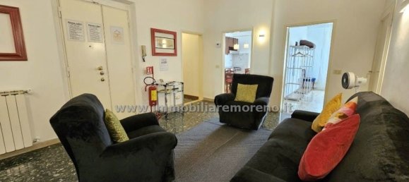 5 bedrooms Apartment in Florence, Italy No. 371269 5