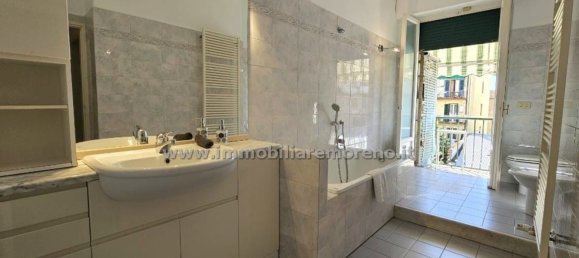 5 bedrooms Apartment in Florence, Italy No. 371269 18
