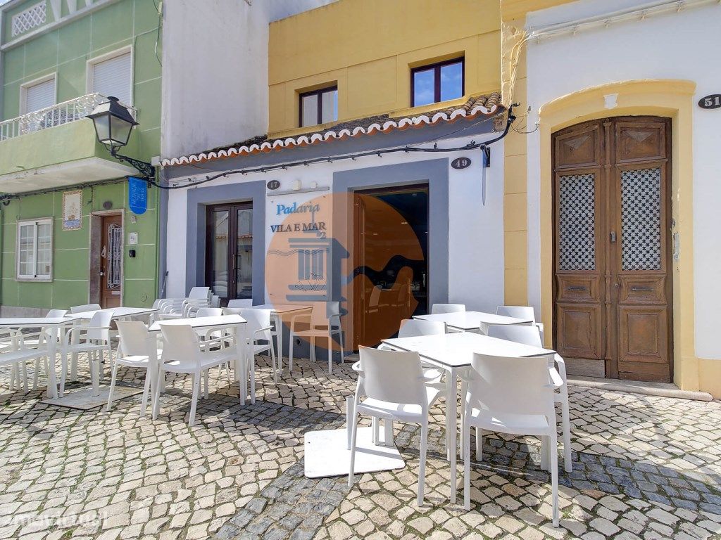 Edificio en Vila Real de Santo Antonio, Portugal 180 m² No. 130235