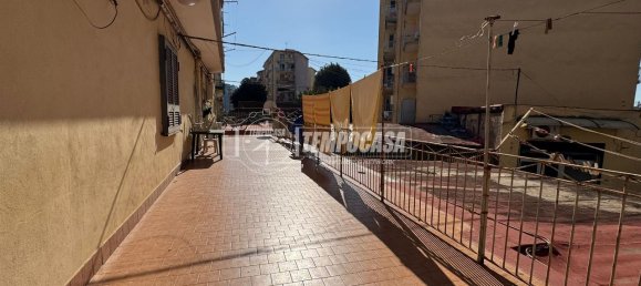 2 rooms Apartment in Naples, Italy No. 75486 7