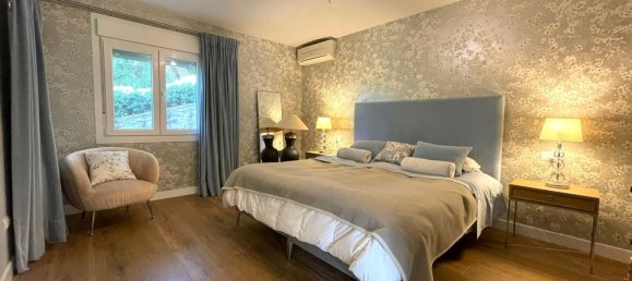 4 bedrooms Villa in Estepona, Spain No. 140102 9