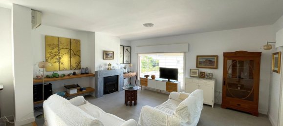 4 bedrooms Villa in Estepona, Spain No. 140102 3