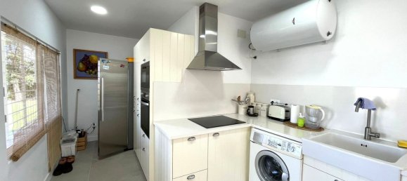 4 bedrooms Villa in Estepona, Spain No. 140102 5