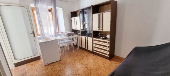 Дом с 4 комнатами в Поджо Бустоне, Италия № 85071 20