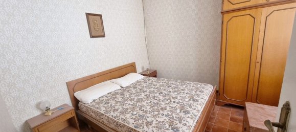 Дом с 4 комнатами в Поджо Бустоне, Италия № 85071 16