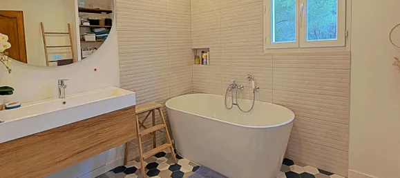 7 bedrooms Villa in La Ciotat, France No. 339579 10