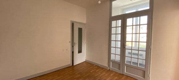 Edificio de 1 dormitorio en Le Blanc, France No. 159377 17