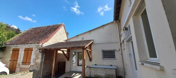 Edificio de 1 dormitorio en Le Blanc, France No. 159377 2