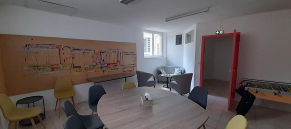 Edificio de 1 dormitorio en Le Blanc, France No. 159377 12