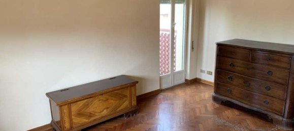 Квартира с 6 комнатами в Масса, Италия № 138141 19