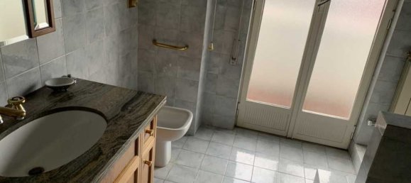 Квартира с 6 комнатами в Масса, Италия № 138141 14