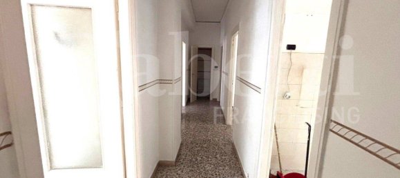 2 bedrooms Apartment in Naples, Italy No. 333810 9