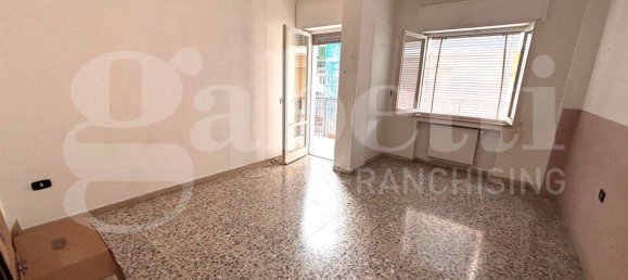 2 bedrooms Apartment in Naples, Italy No. 333810 3