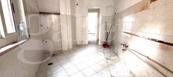 2 bedrooms Apartment in Naples, Italy No. 333810 8