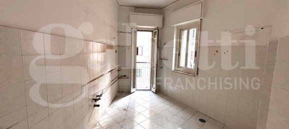 2 bedrooms Apartment in Naples, Italy No. 333810 7