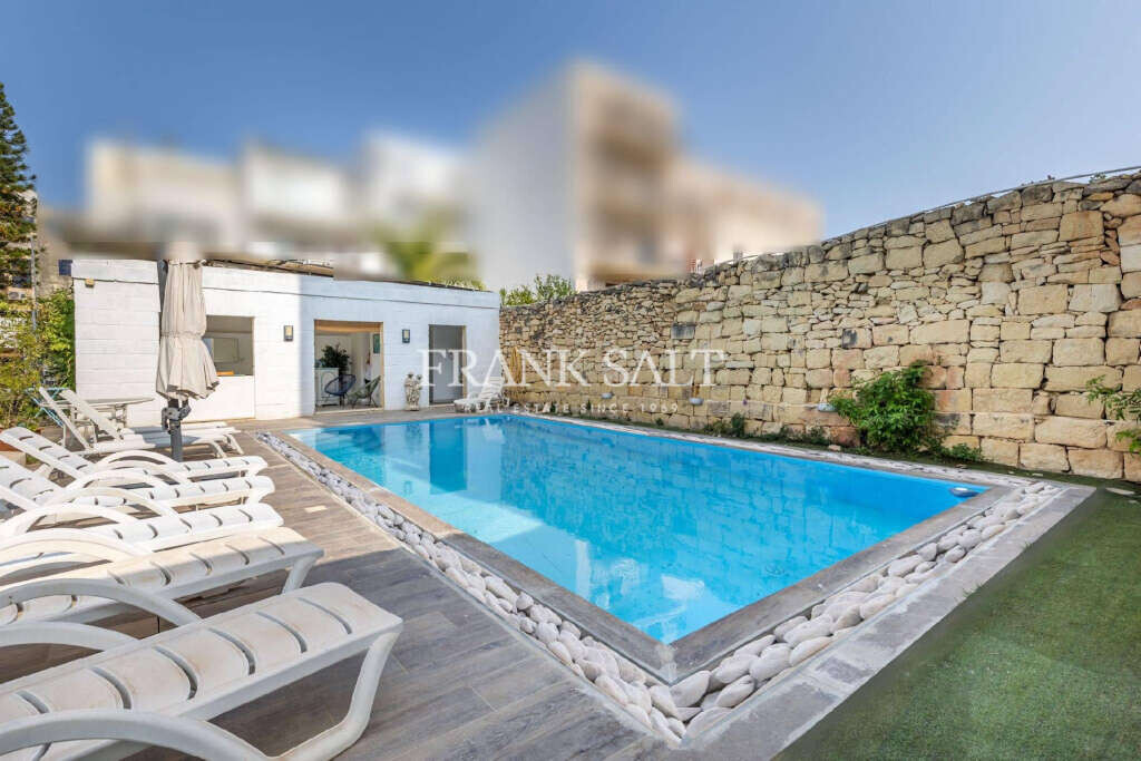 7 bedrooms Townhouse in Saint Julian's, Malta No. 1204