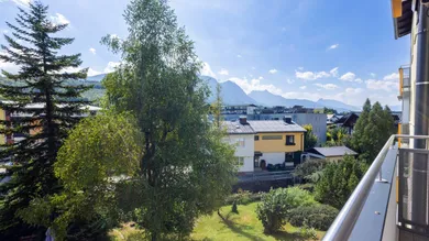 Apartamento de 3 habitaciónes en Bad Ischl, Austria No. 240290