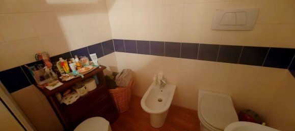 2-salle Appartement à Grosseto, Italy No. 81302 20