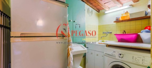 Квартира с 2 спальнями в Пеша, Италия № 349008 12