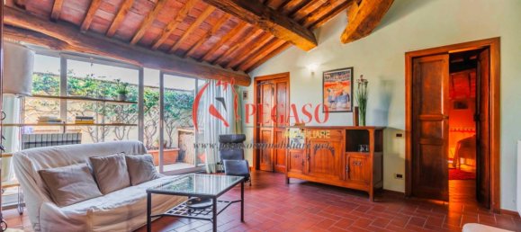 Квартира с 2 спальнями в Пеша, Италия № 349008 4