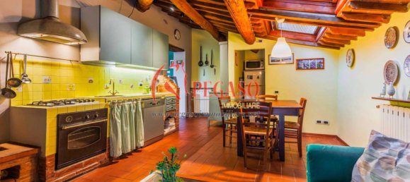 Квартира с 2 спальнями в Пеша, Италия № 349008 15