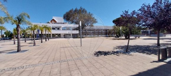 Propriété commerciale à Quarteira, Portugal 17m² No. 41353 7