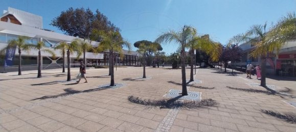 Propriété commerciale à Quarteira, Portugal 17m² No. 41353 4