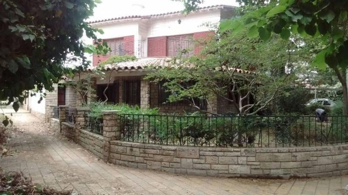 Casa de 7 dormitorios en Mendoza, Argentina No. 5384