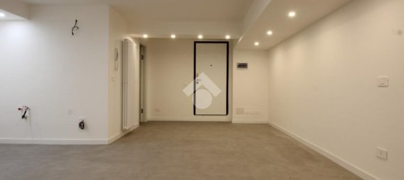 3 rooms Apartment in Segrate, Italy No. 378858 2