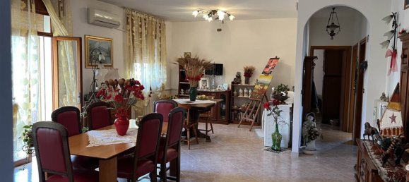 7 rooms Apartment in Chioggia, Italy No. 104088 10