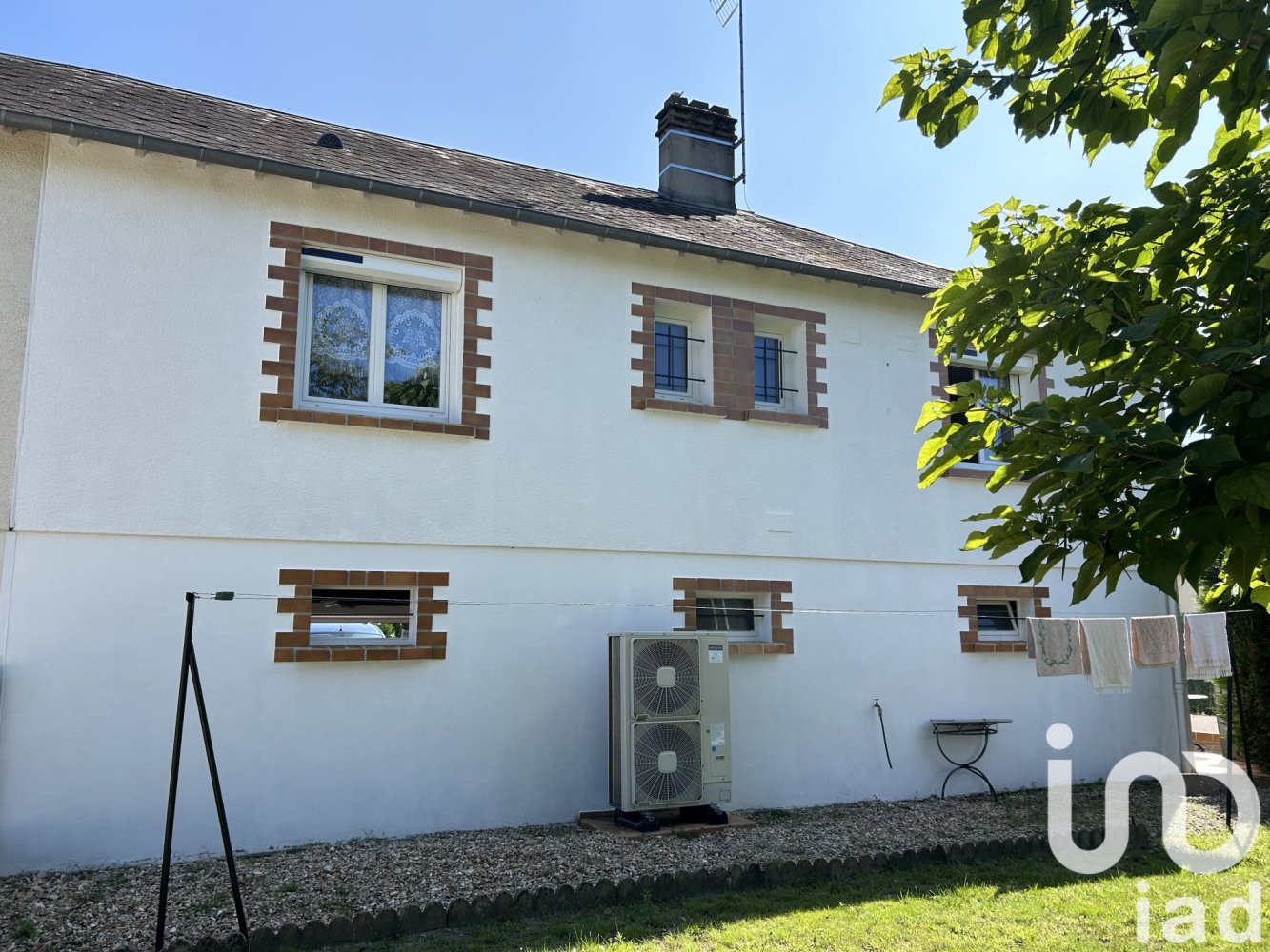 3 bedrooms House in Salbris, France No. 254895