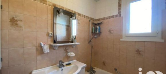 3 bedrooms House in Salbris, France No. 254895 5