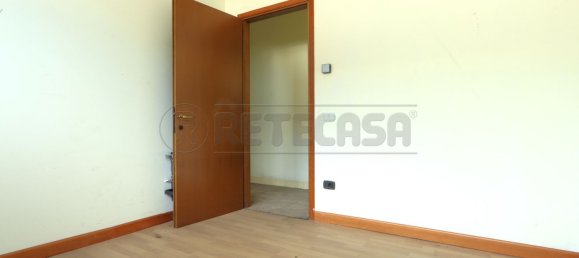 410m² Commercial property in Vicenza, Italy No. 273720 9