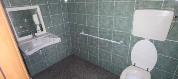 410m² Commercial property in Vicenza, Italy No. 273720 28