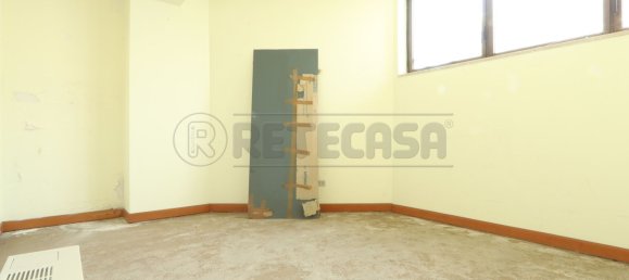 410m² Commercial property in Vicenza, Italy No. 273720 12