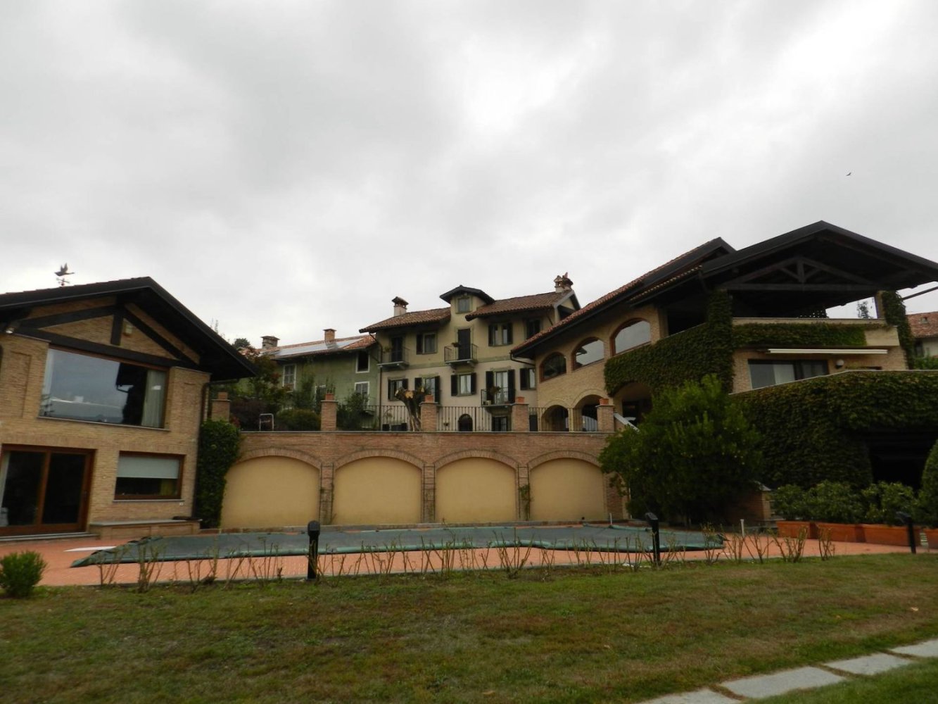 16-Zimmer Haus in Moncucco Torinese, Italy, Nr. 124121