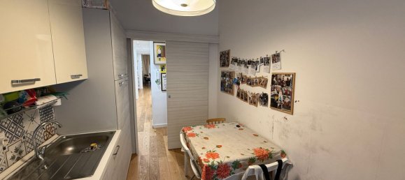 3 bedrooms Apartment in Bari, Italy No. 315326 2