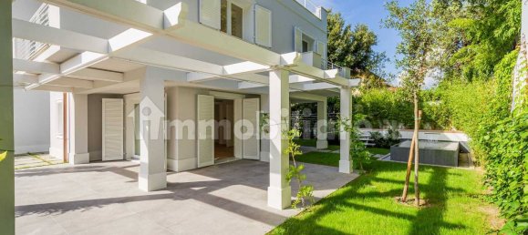 4 bedrooms Villa in Forte dei Marmi, Italy No. 138864 17