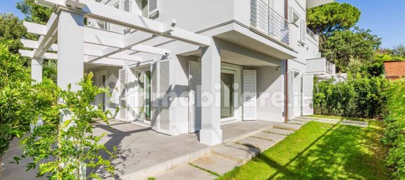 4 bedrooms Villa in Forte dei Marmi, Italy No. 138864 5