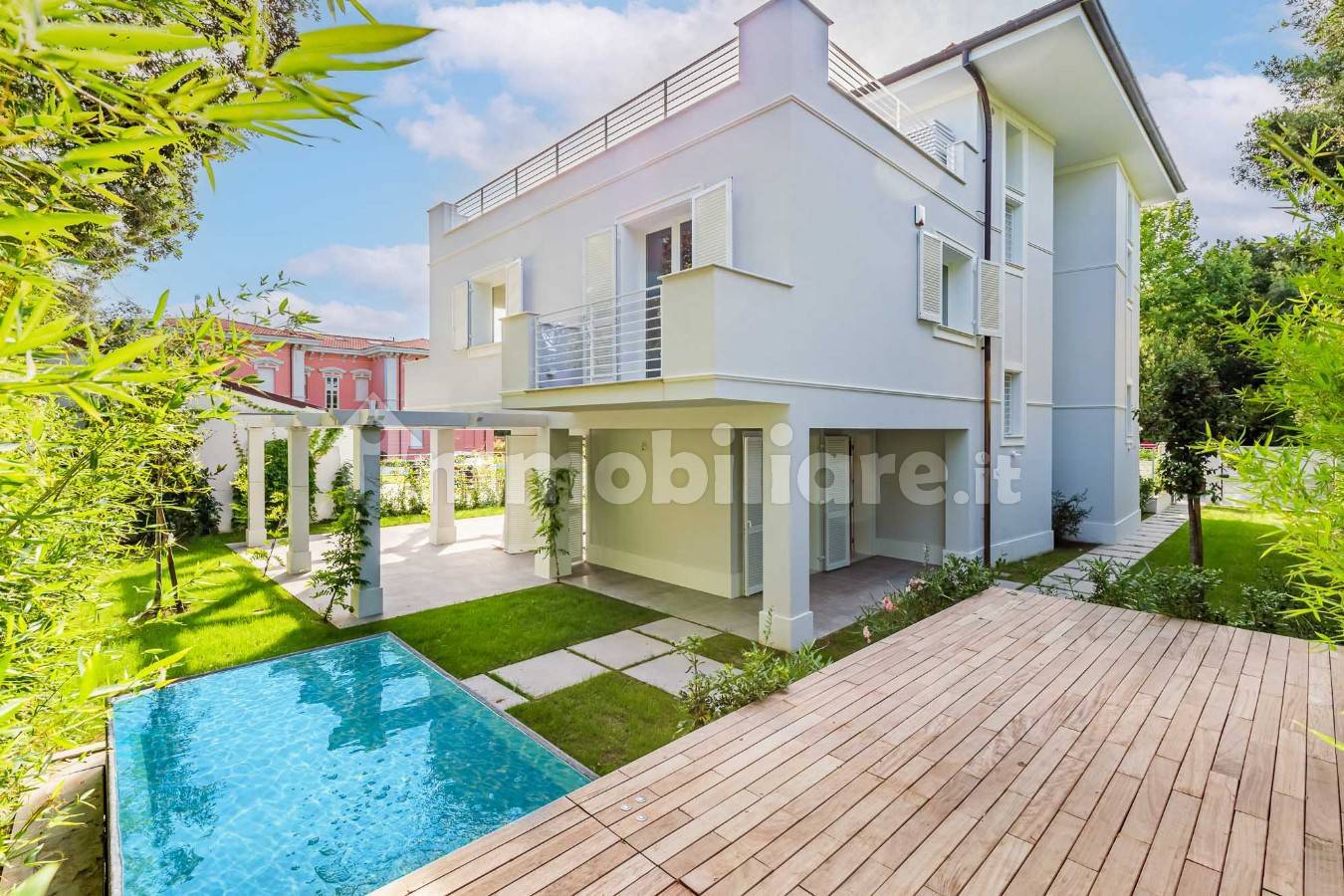 4 bedrooms Villa in Forte dei Marmi, Italy No. 138864