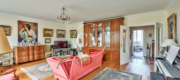 3 chambres Appartement à Versailles, France No. 117574 3