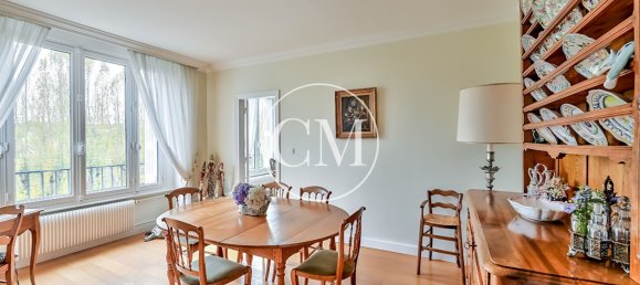 3 chambres Appartement à Versailles, France No. 117574 9