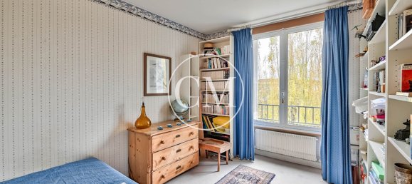 3 chambres Appartement à Versailles, France No. 117574 10