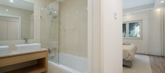 3 bedrooms Apartment in Lisbon, Portugal No. 128963 16