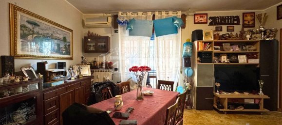 4 rooms Apartment in Cologno Monzese, Italy No. 134608 8
