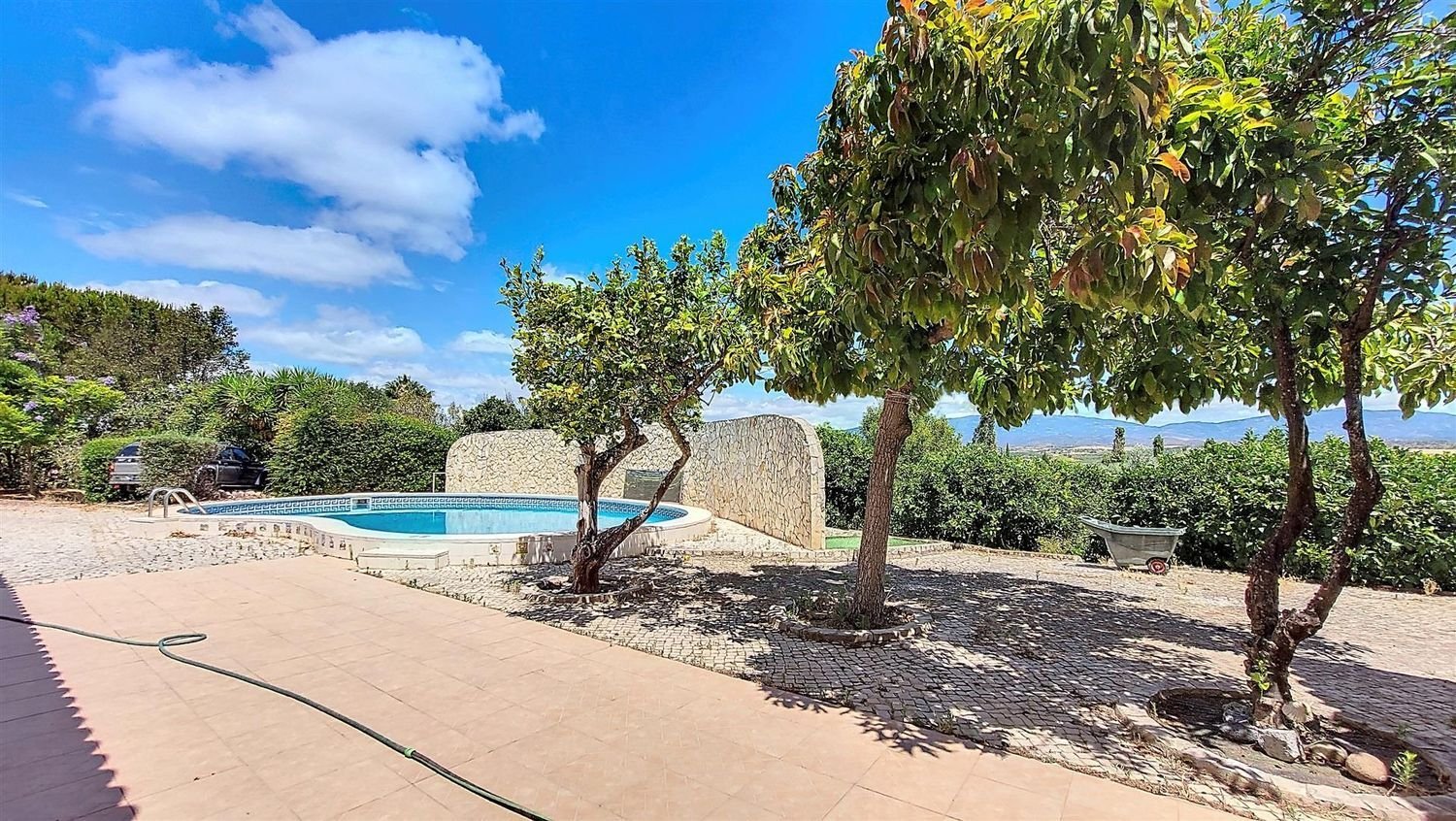 5 bedrooms House in Mexilhoeira Grande, Portugal No. 26595