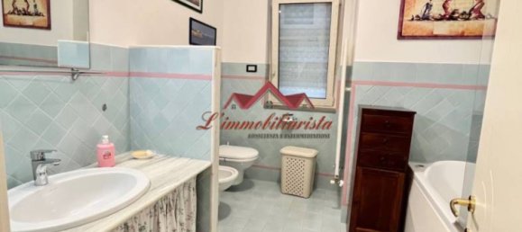 3 bedrooms Villa in Casamassima, Italy No. 168864 8