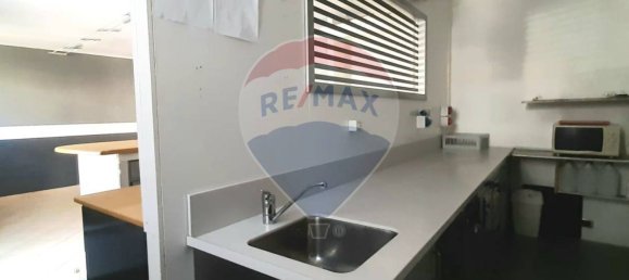 2 rooms Commercial property in Varese, Italy No. 58226 7
