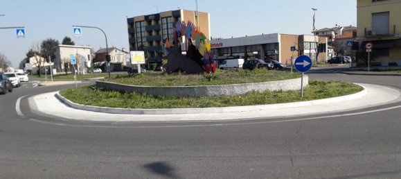 7-Zimmer Gewerbliche Immobilie in Muggiò, Italy, Nr. 64631 10